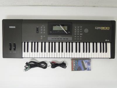 SEAL限定商品】 美品 シンセサイザー キーボード YAMAHA QS300 - 鍵盤楽器