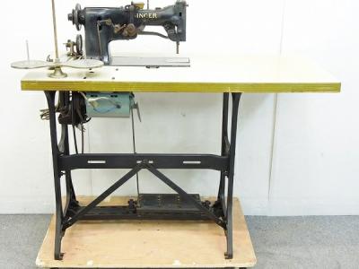 ヴィンテージ 立ち入る SINGER 横振り刺繍ミシン 107W102