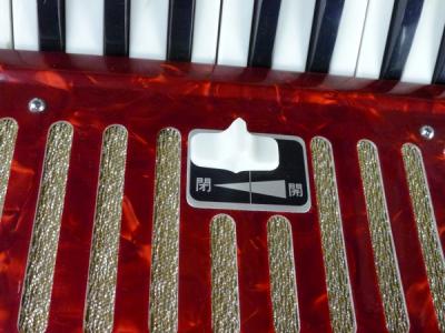 YAMAHA アコーディオン S-32B 赤　32鍵 YAMAHA Accordion S-32B Keyboard Musical Instruments Red Used