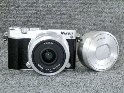 Nikon ニコン ミラーレス一眼 Nikon 1 J5 ダブルレンズキット シルバー デジタル カメラ