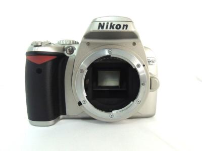 Nikon D40 デジタル 一眼レフ カメラ ボディ