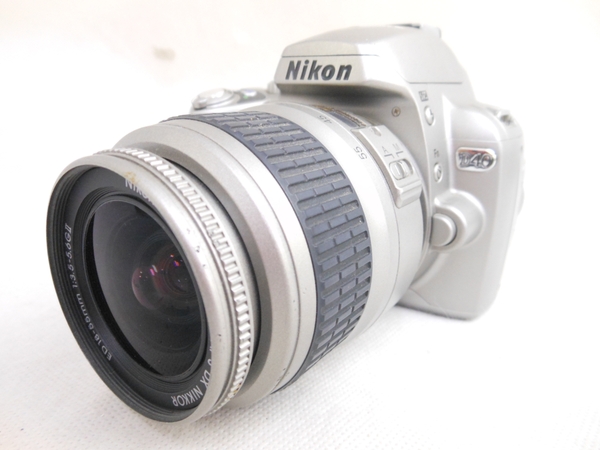 ニコン D40 AF-S NIKKOR 18-55mm F3.5-5.6 GII ED(デジタルカメラ)-