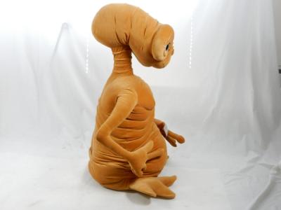 E.T. ぬいぐるみ 巨大　トイザらス42in 約110cm E.T. ぬいぐるみ 巨大 トイザらス42in 約110cm - メルカリ