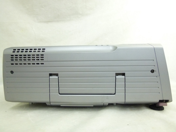 大阪のショップ Epson EMP-8300 5200ルーメン ランプ使用17時間 - テレビ・映像機器