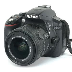Nikon D5300 AF-S DX NIKKOR 18-55mm 3.5-5.6 G VR II レンズキット デジタル 一眼レフ カメラ ニコン 機器