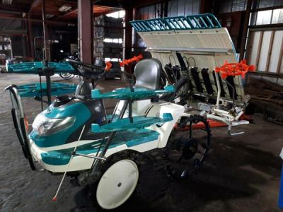 受賞セール東京都発 クボタ SPU45P 乗用 田植機 4条植 パワステ セルスタータ 農機具 田植え 予備苗のせ台付 直