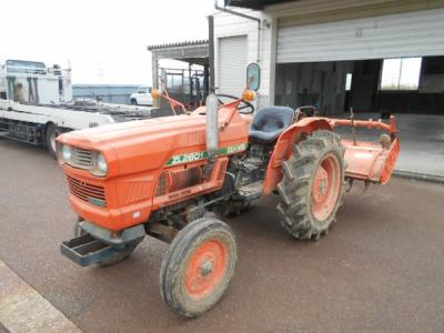 新潟 新発田 トラクター クボタ L2601 2WD 26馬力 ロータリー 付 エンジン始動OK ディーゼル車 農機具 トラクタ 直