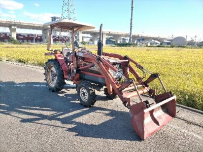 決算セール埼玉県発 ヤンマー F18D トラクター 4WD 18馬力 642H バッテリー 交換済み 直