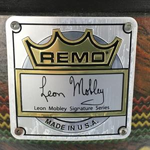 REMO ジャンベ 16インチ　貴重な【Leon Mobley】サイン入り Yahoo!オークション -「remoジャンベ」の落札相場・落札価格