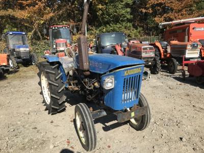 井関農機（イセキ） トラクタ「TS2510」 2WD 25馬力