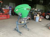 栃木県 小山市 ニプロ MM307 化成混合散布機 ブロードキャスター トラクター パーツ 肥料 農業 農機具
