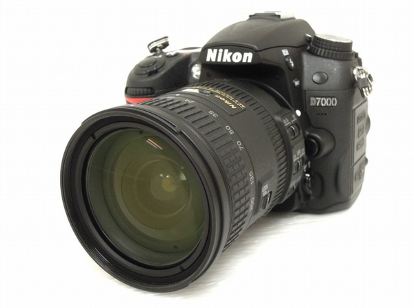 Nikon D7000 18-200 VR II(デジタルカメラ)-