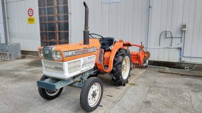 決算セール茨城県 土浦市 クボタ トラクター L2002 2WD 442h 20馬力 442h ロータリー付き 輸出 貿易