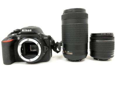 Nikon D5600 ダブルズームキット 18-55 VR + 70-300 VR Kit