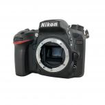 Nikon   D7200