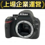 Nikon  D5200