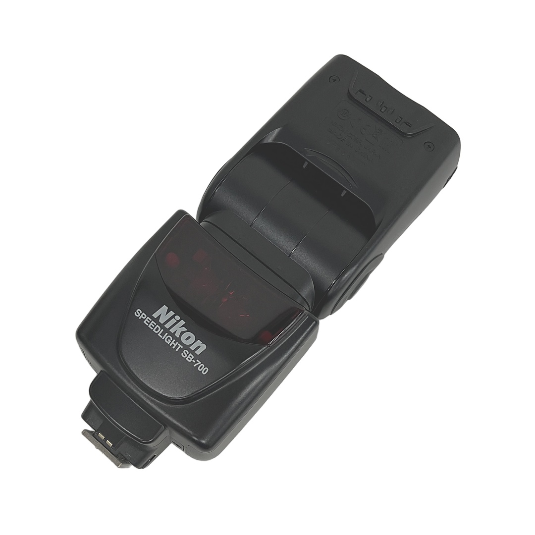 NIKON  SB-700