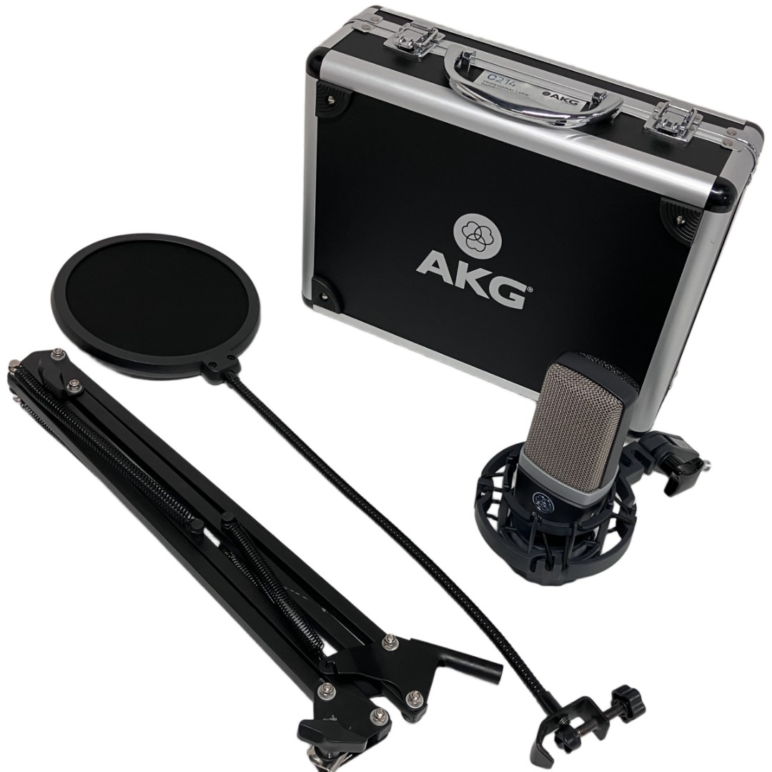 AKG   C214